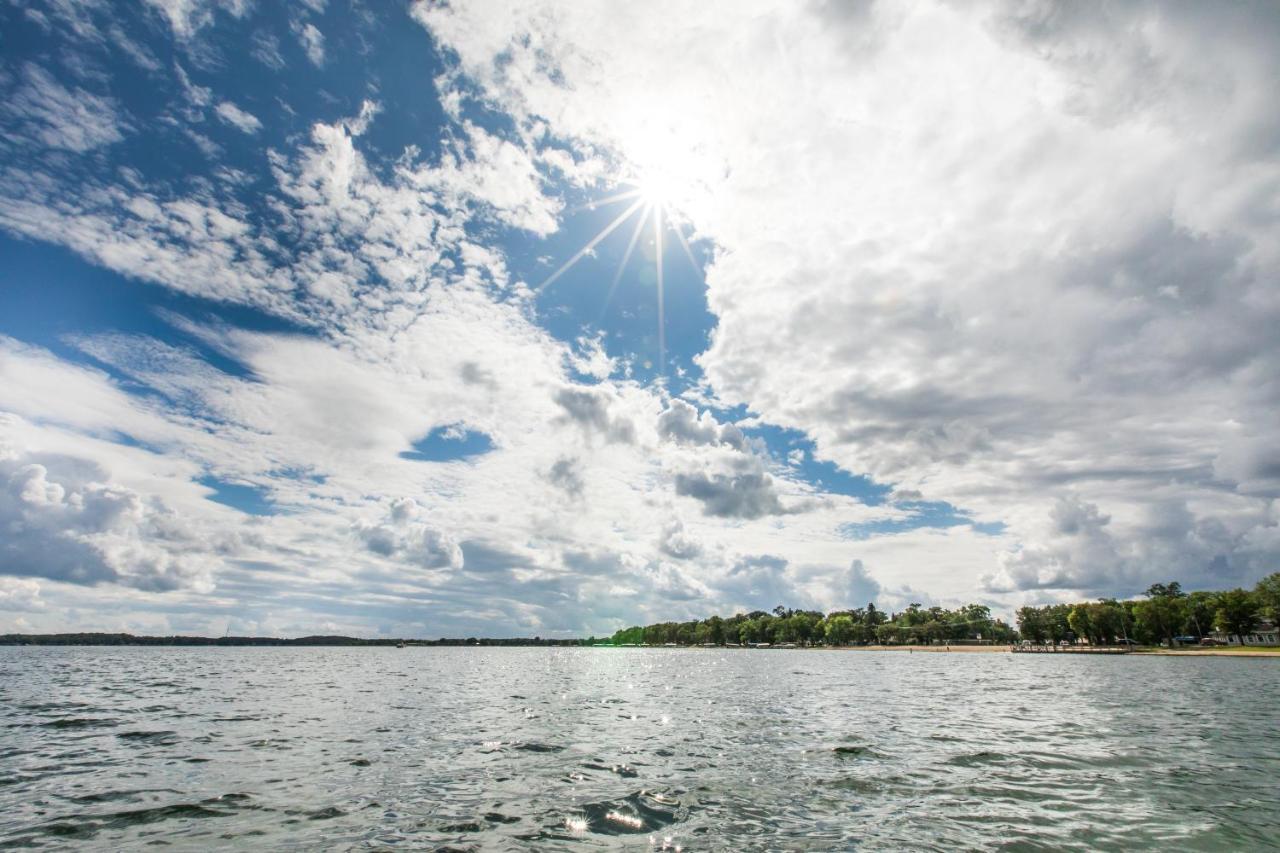 Lakes Inn Детройт-Лейкс Экстерьер фото