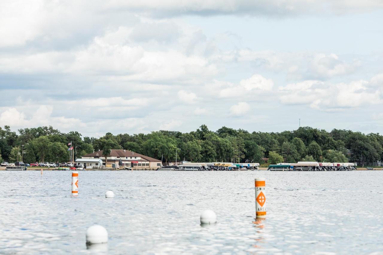 Lakes Inn Детройт-Лейкс Экстерьер фото